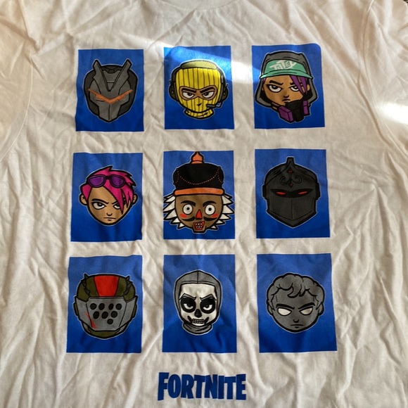 Kids Fortnite T shirt - Picture 2 of 3